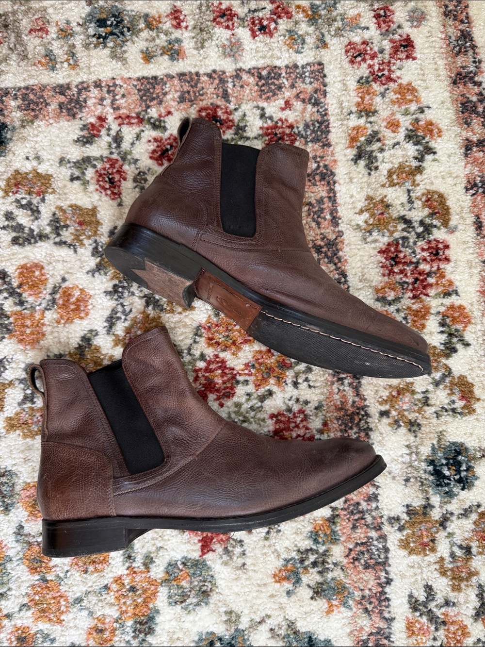John Varvatos Star USA Leather Chukka Chelsea Boots